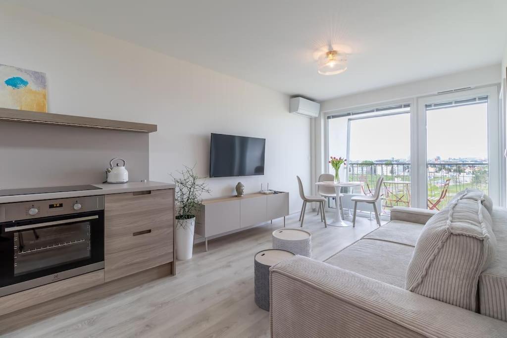 Cozy Apartment Near City Centrum And Bratislava Airport Exterior foto